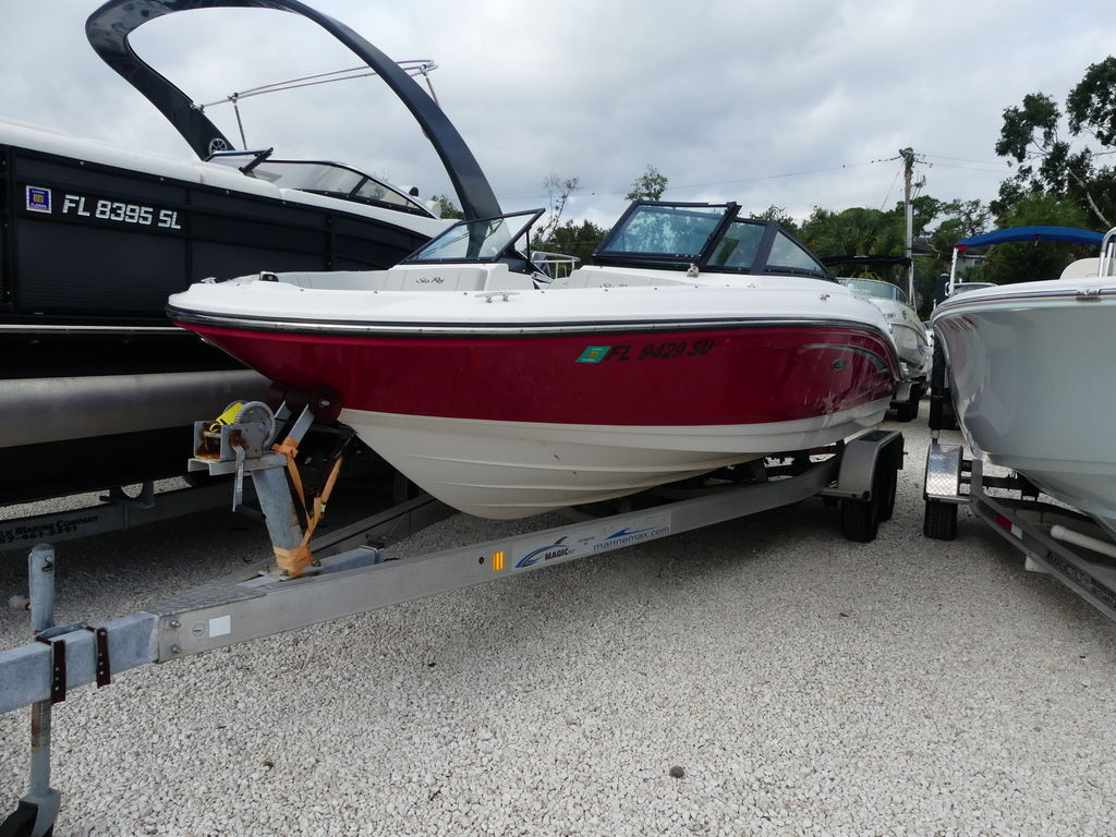 2021 Sea Ray SPX 210 Outboard in bradenton FL
