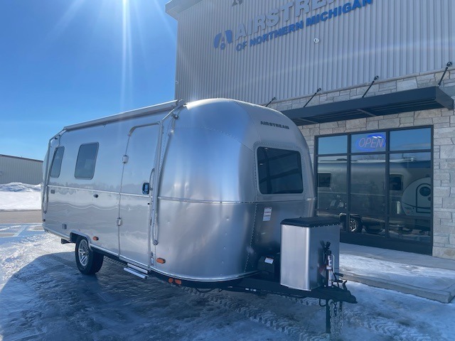 2026 Airstream World Traveler 22RB in marquette MI