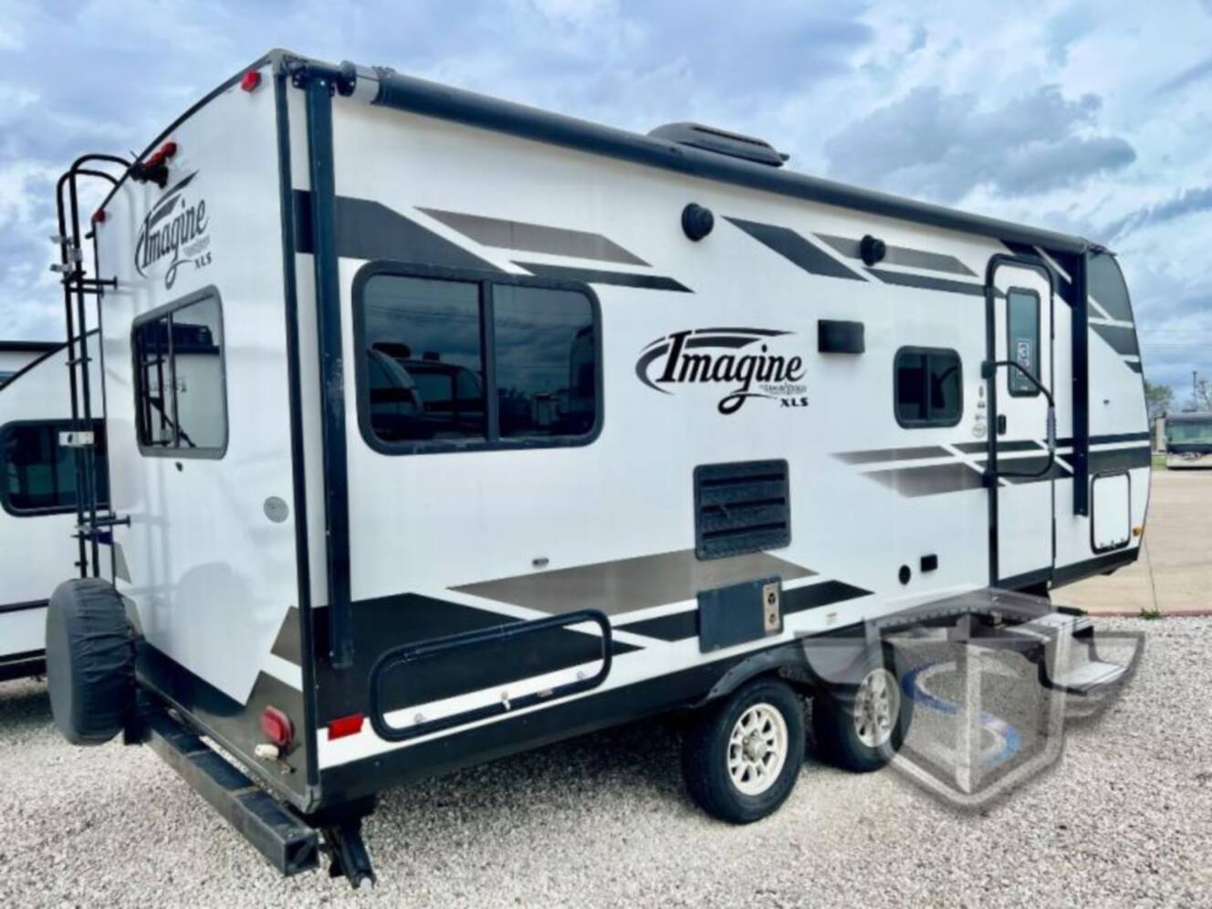A photo of this 2019 Grand Design Imagine XLS 19RLE