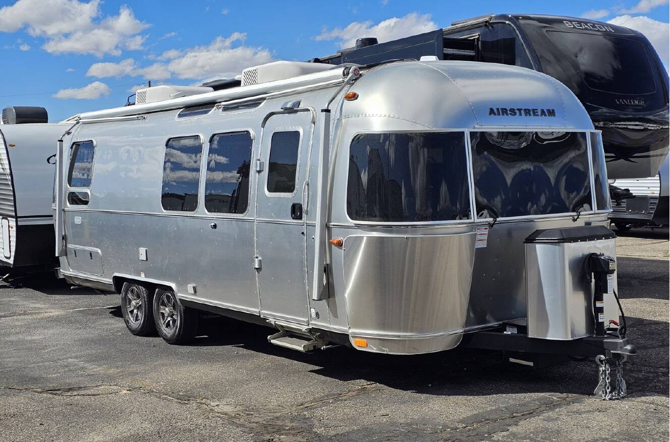 A photo of this 2025 Airstream AIRSTREAM POTTERY BARN 28RB TWIN