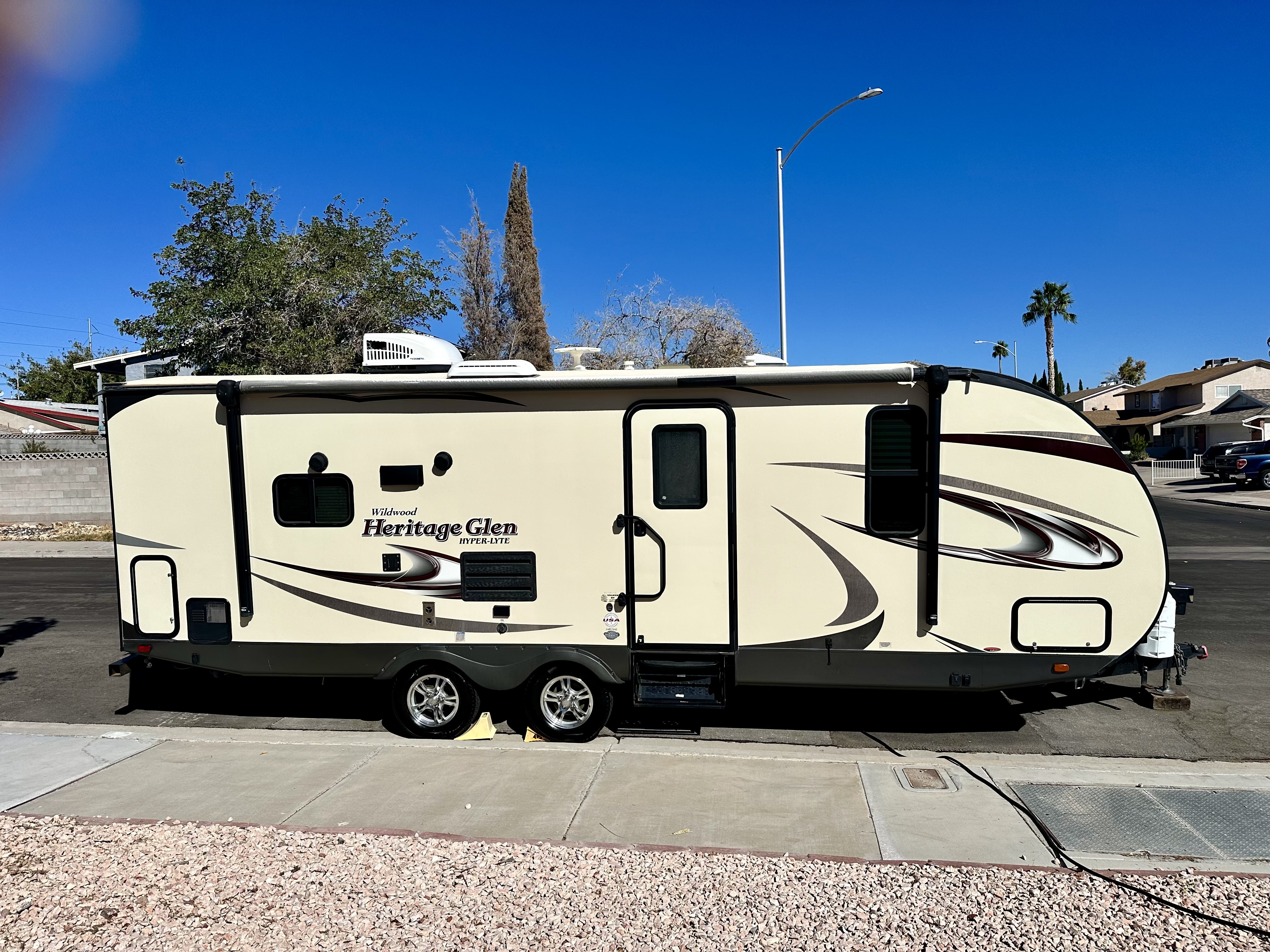 2018 Forest River WILDWOOD HERITAGE GLEN HYPER-LYTE 24RLSHL RV