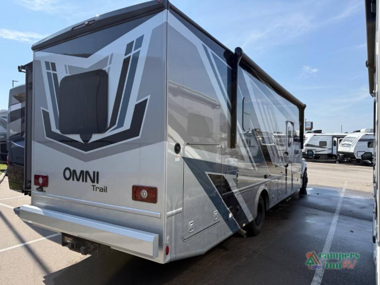 A photo of this 2026 Thor Motor Coach Omni Trail R36