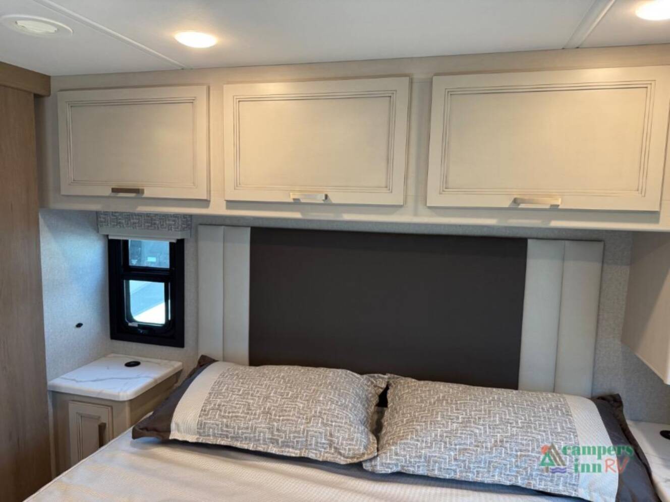 A photo of this 2026 Thor Motor Coach Omni Trail R36