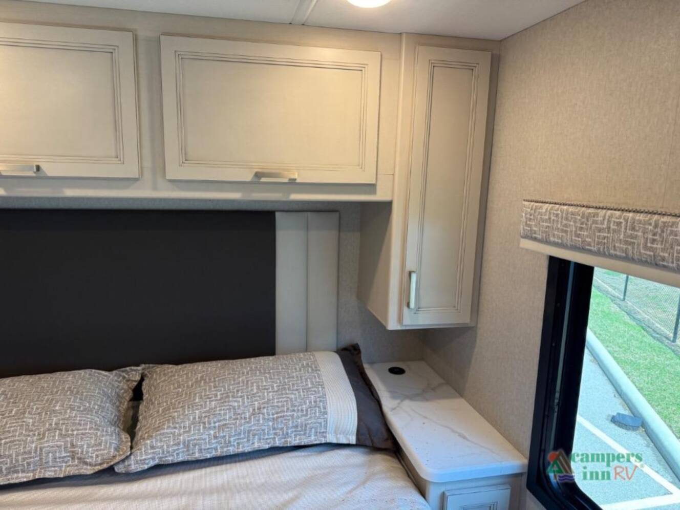 A photo of this 2026 Thor Motor Coach Omni Trail R36