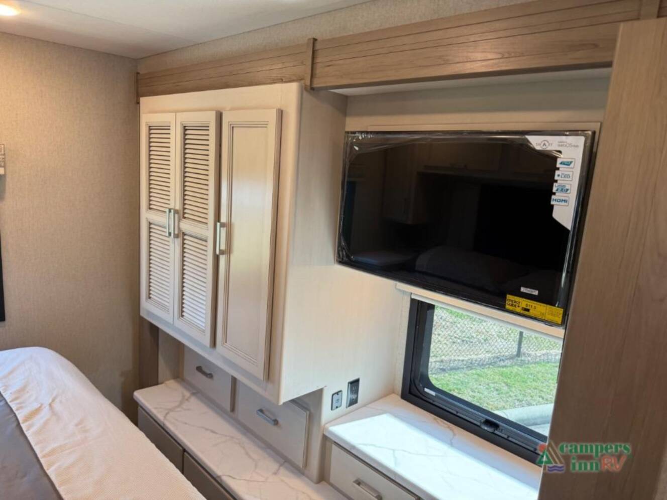 A photo of this 2026 Thor Motor Coach Omni Trail R36