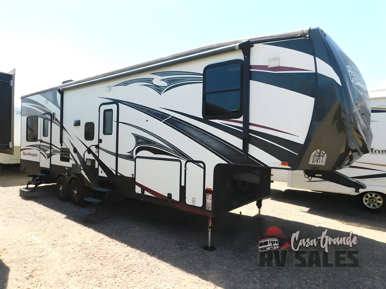 A photo of this 2015 Heartland Road Warrior 310