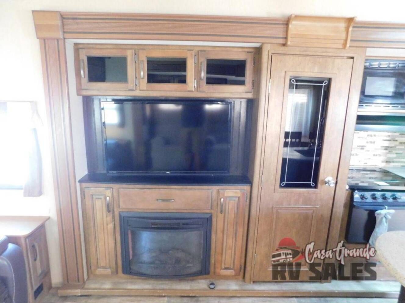 A photo of this 2016 Grand Design Reflection 303RLS