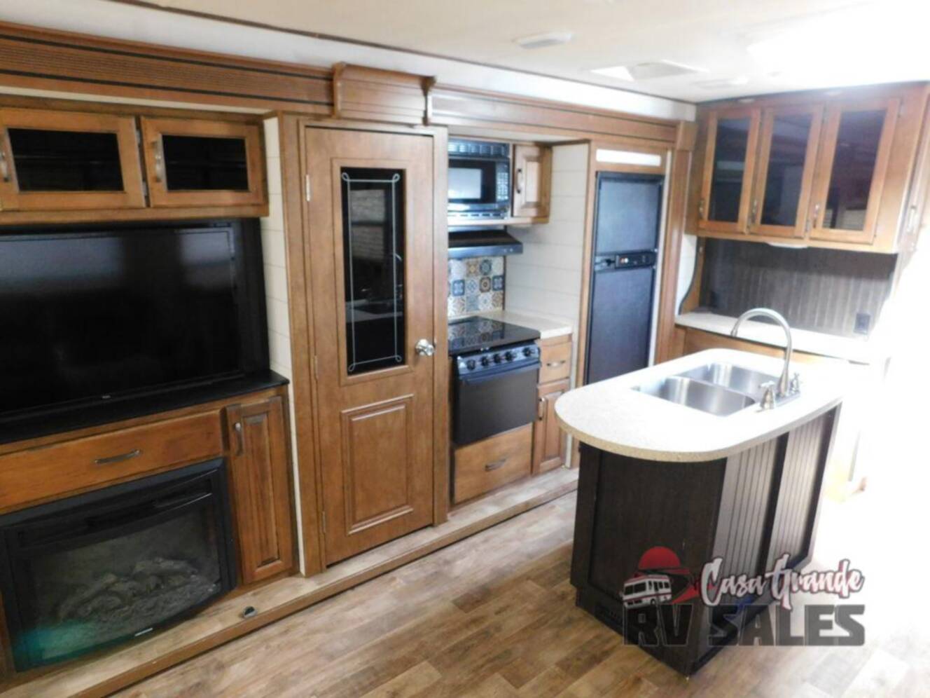 A photo of this 2015 Grand Design Reflection 313RLTS