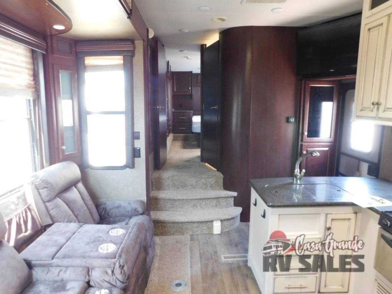 A photo of this 2015 Heartland Road Warrior 310
