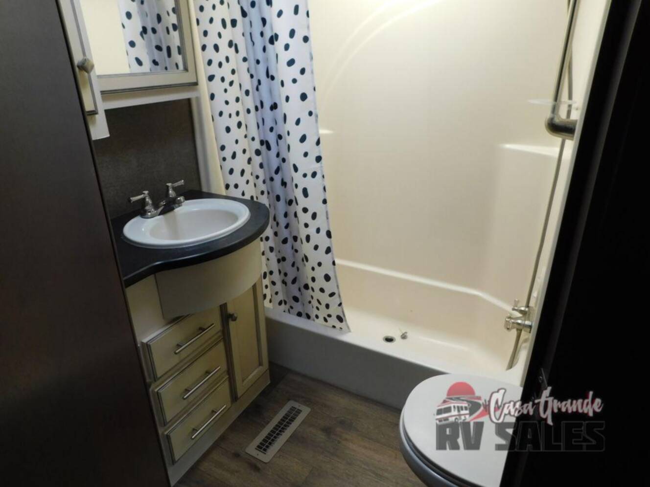A photo of this 2015 Heartland Road Warrior 310
