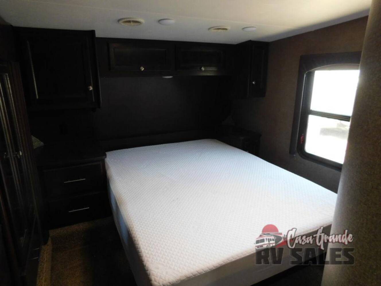 A photo of this 2015 Heartland Road Warrior 310