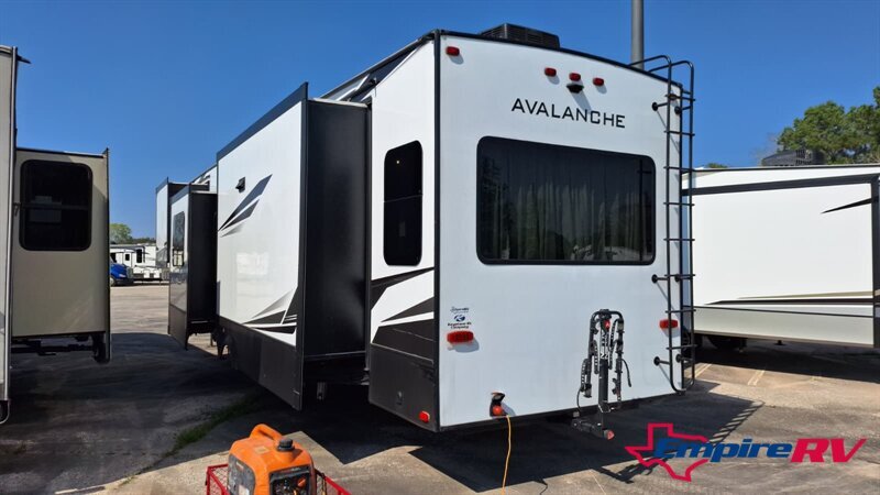 2020 Keystone AVALANCHE 366MB in liberty TX