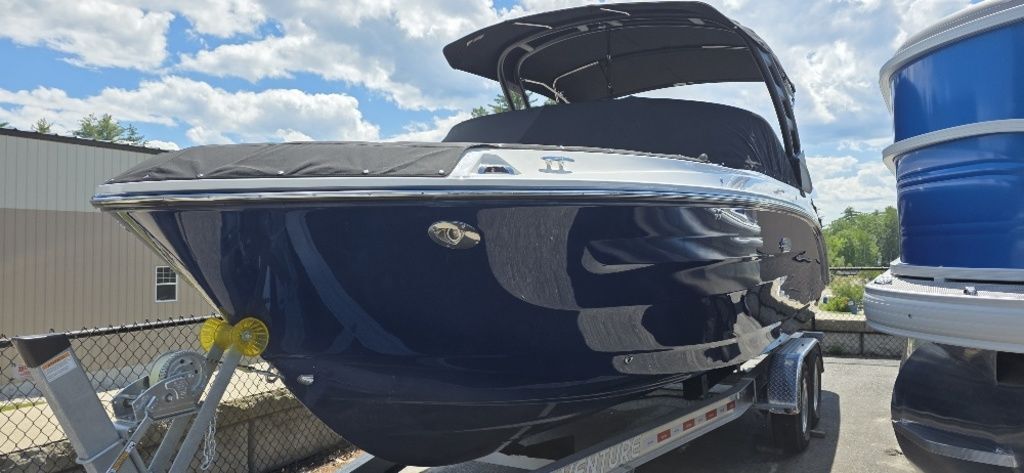 2026 Sea Ray SDX 250 Outboard 290 OUTBOARD in raymond ME