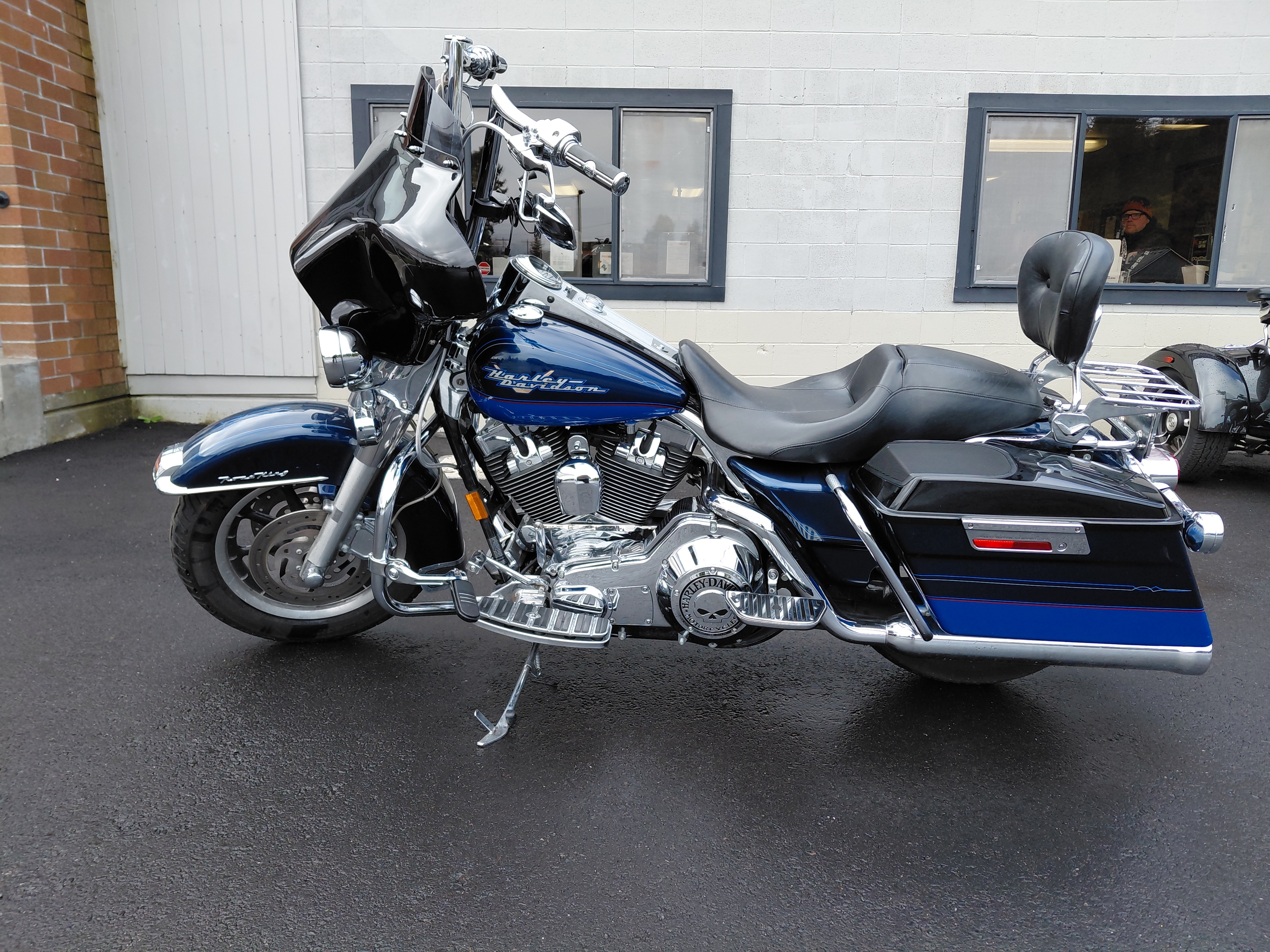 2004 Harley-Davidson Road King FLHRI in Burlington, WA