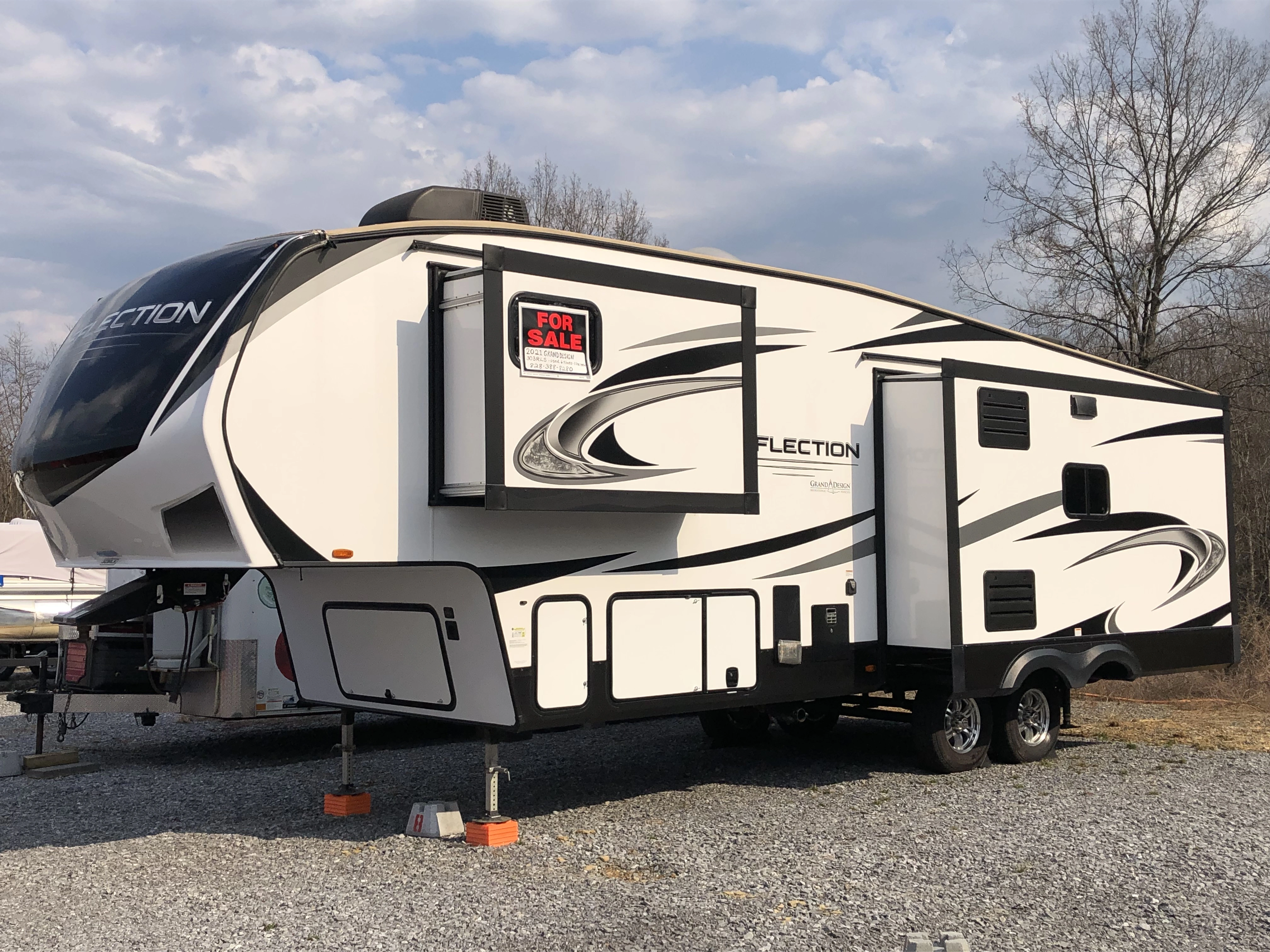 2021 Grand Design REFLECTION 303RLS RV