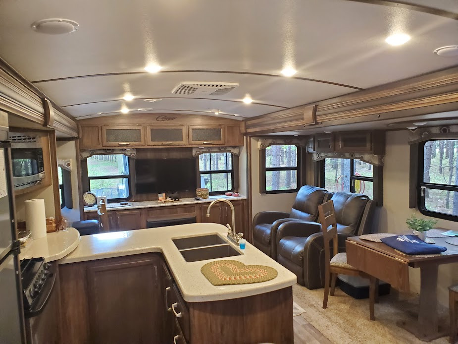 2018 Keystone COUGAR 33SAB RV