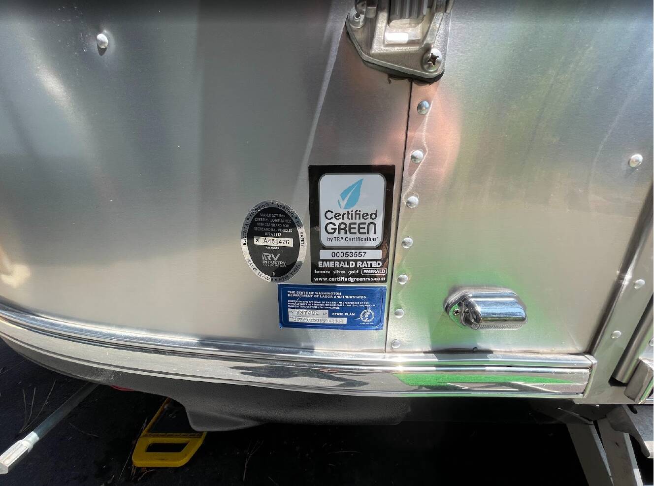 A photo of this 2022 Airstream FLYING CLOUD 23FB QUEEN