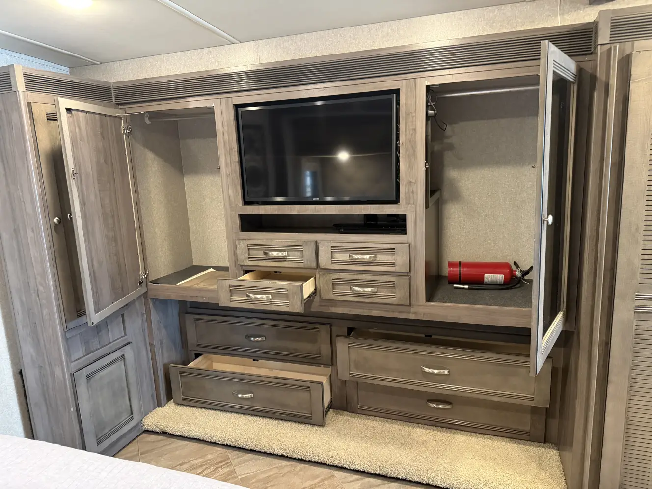A photo of this 2019 Winnebago FORZA 38F
