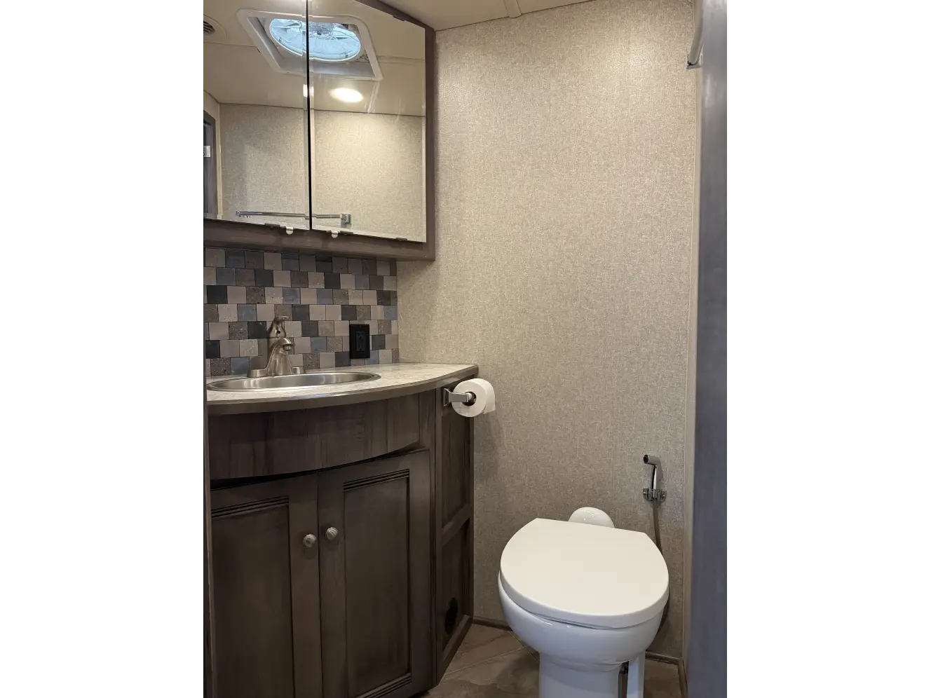 A photo of this 2019 Winnebago FORZA 38F