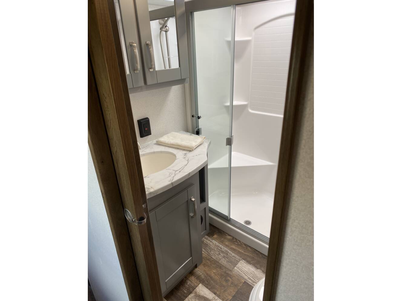 A photo of this 2020 Keystone FUZION 427