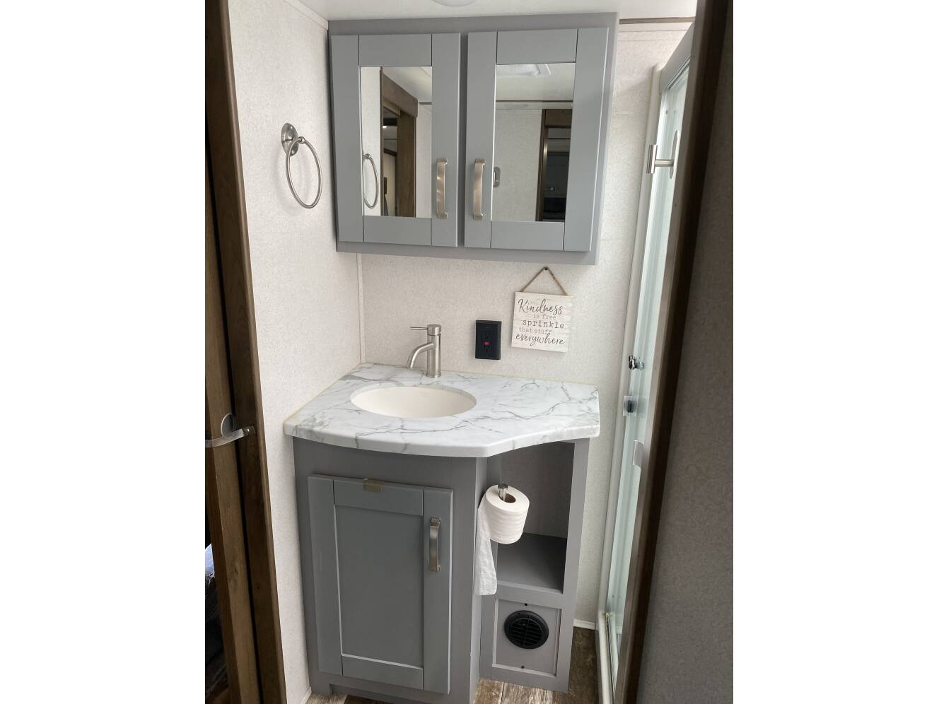 A photo of this 2020 Keystone FUZION 427