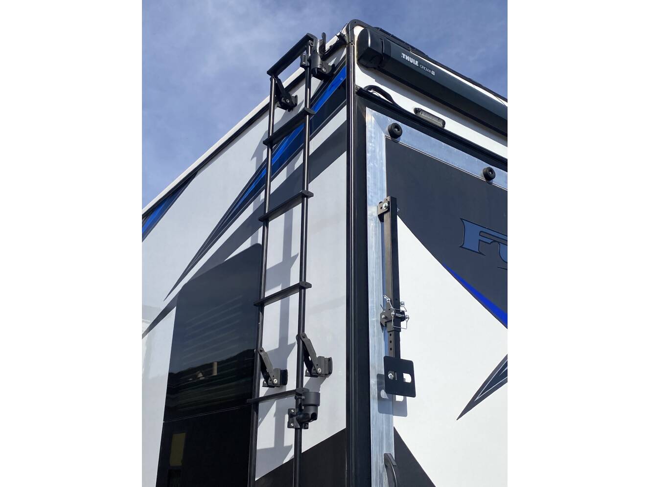 A photo of this 2020 Keystone FUZION 427