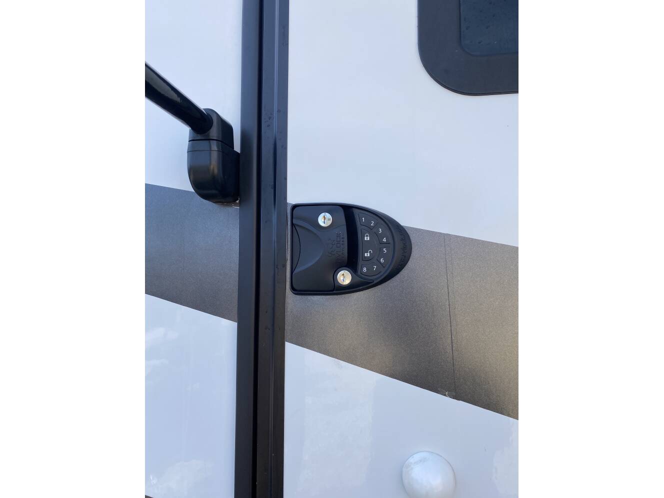 A photo of this 2020 Keystone FUZION 427