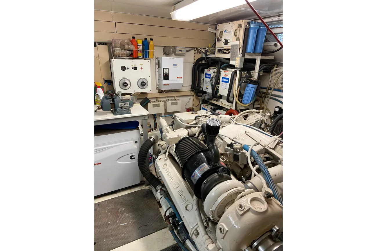 Used 1990 Viking 55 Motor Yacht For Sale in St. Petersburg, FL