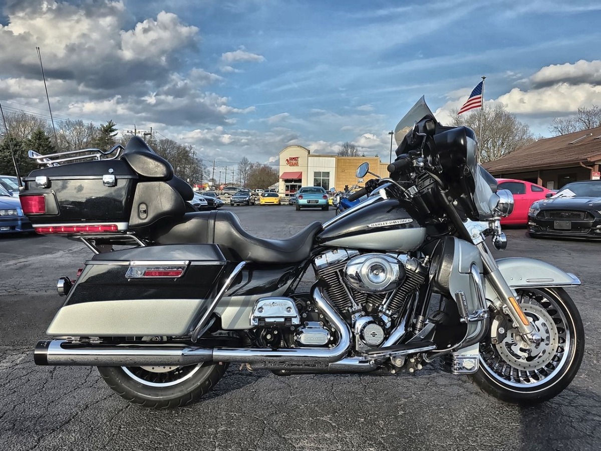 2012 Harley-Davidson FLHTK ELECTRAGLIDE ULTRA LIMITED ULTRA LIMITED in Ross, OH