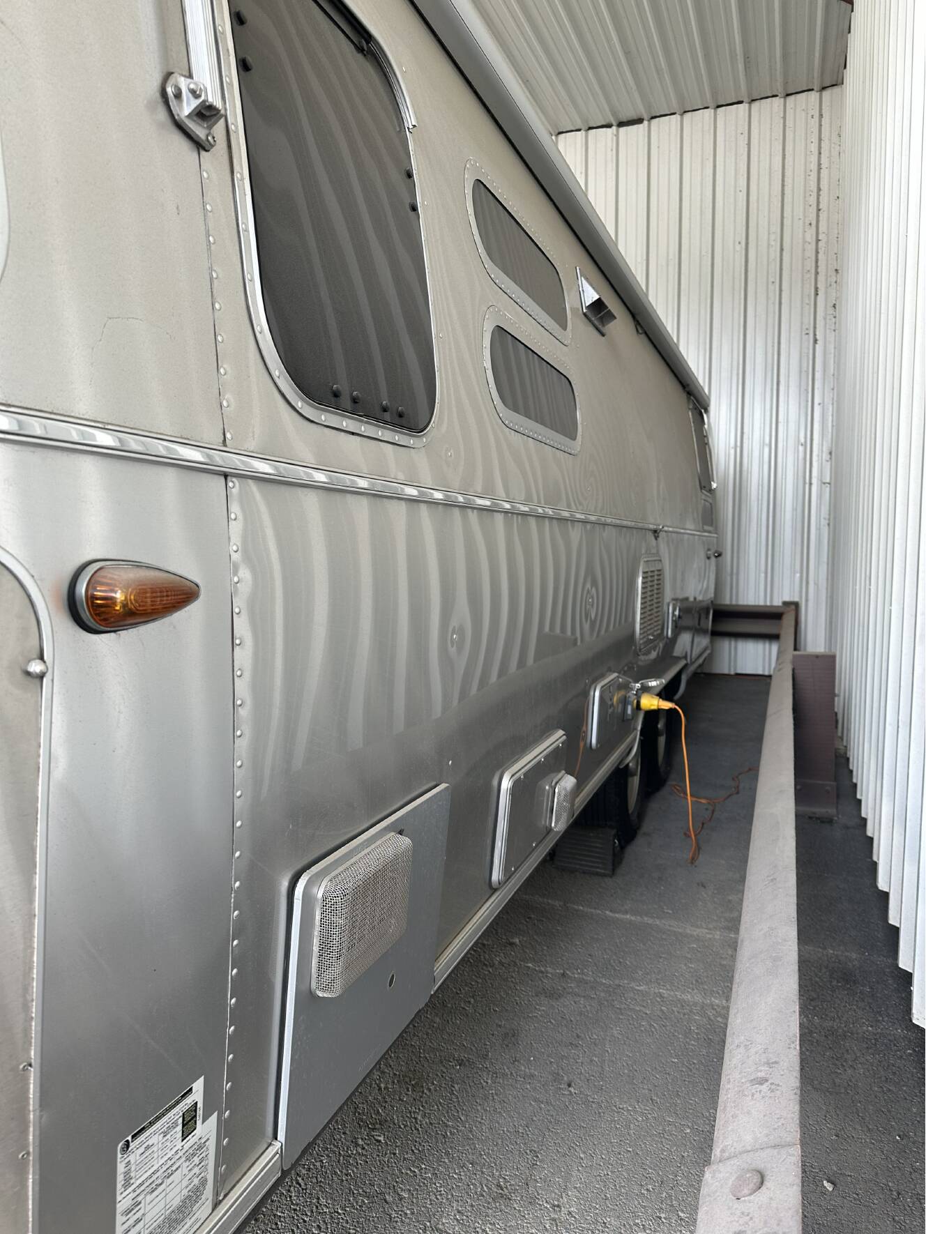 A photo of this 2019 Airstream INTERNATIONAL SIGNATURE 28RBT
