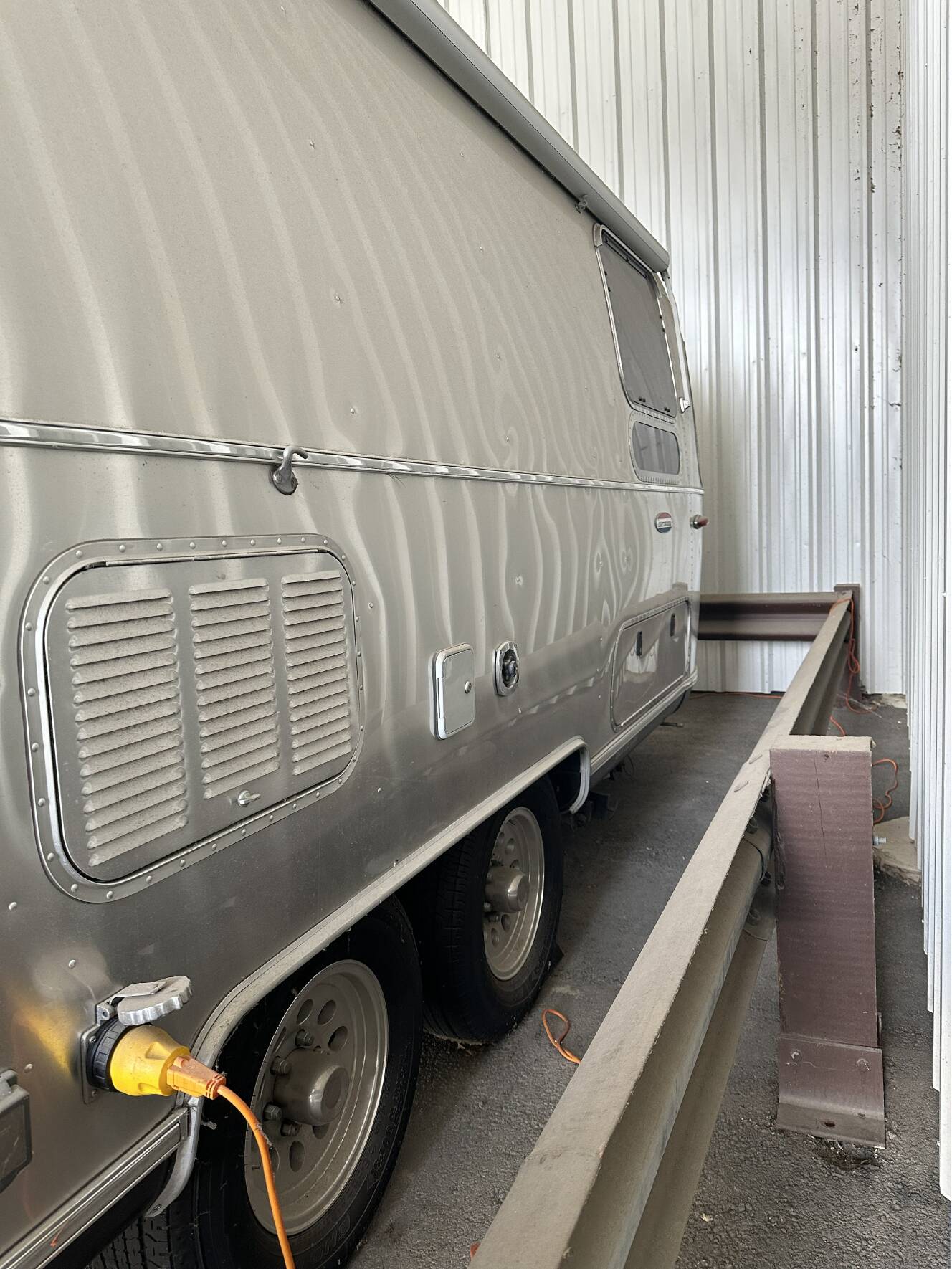 A photo of this 2019 Airstream INTERNATIONAL SIGNATURE 28RBT