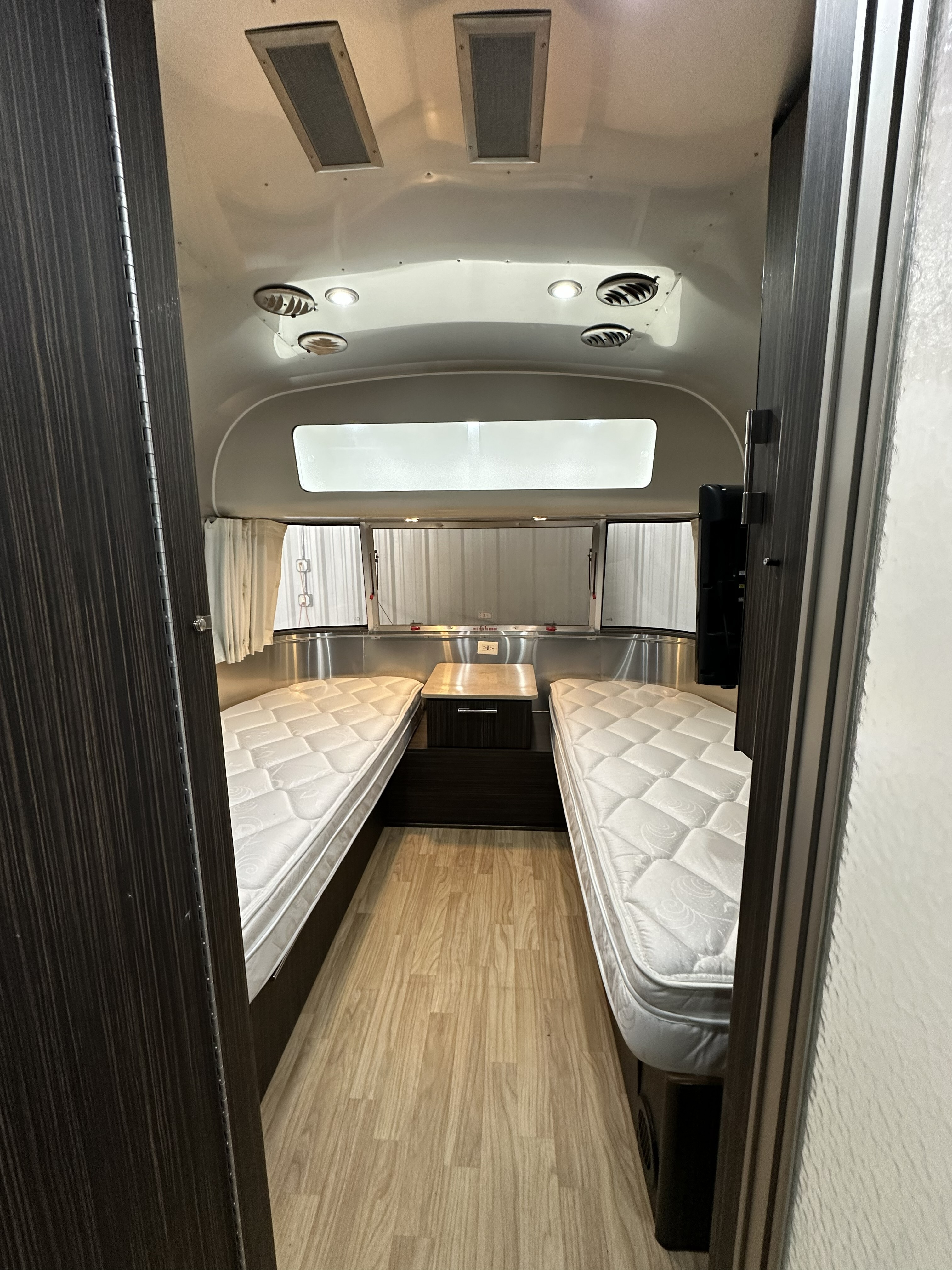 2019 Airstream INTERNATIONAL SIGNATURE 28RBT in croton on hudson NY