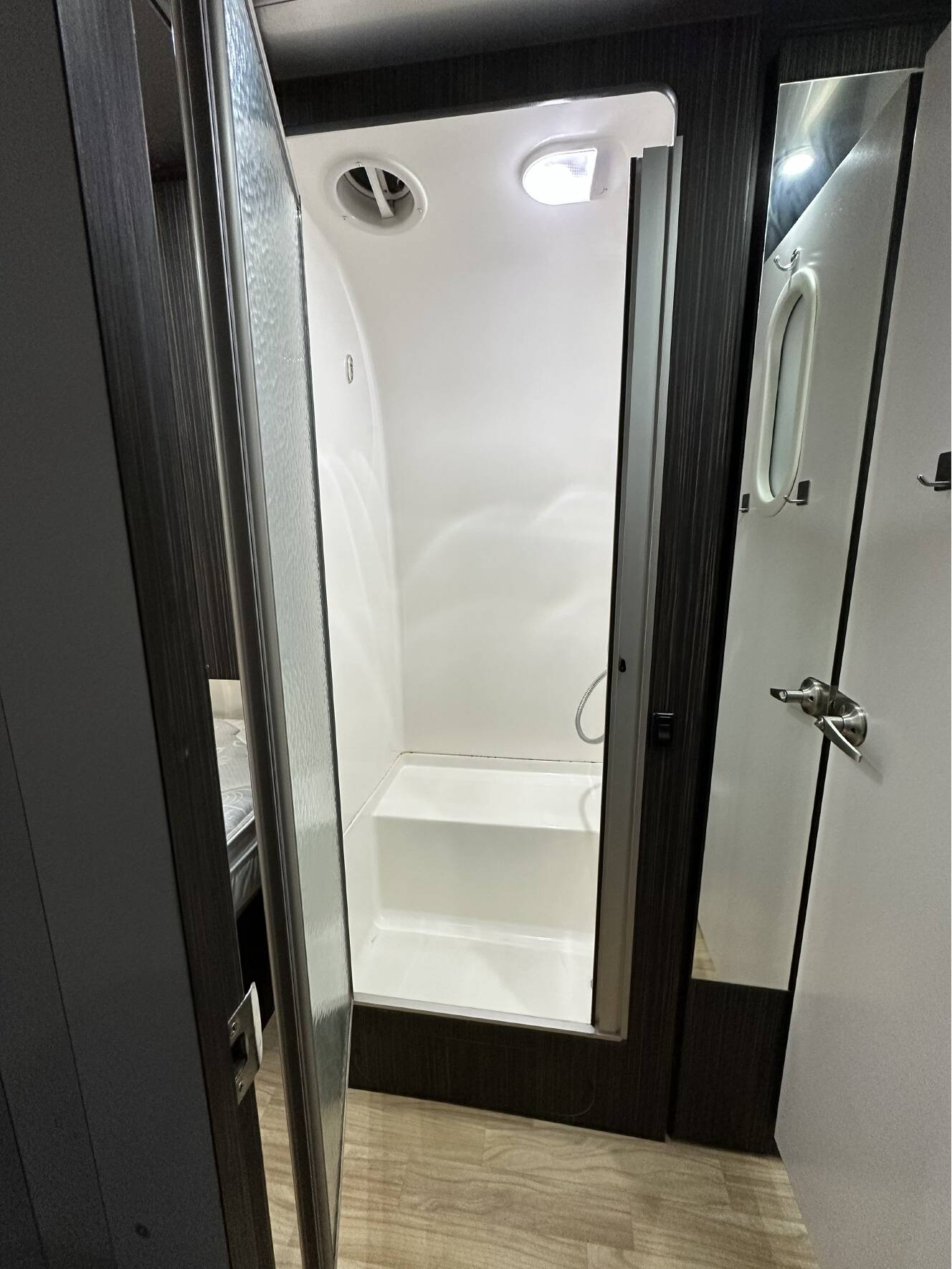 A photo of this 2019 Airstream INTERNATIONAL SIGNATURE 28RBT
