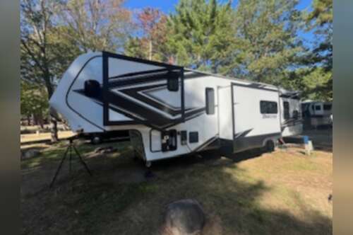2024 Grand Design MOMENTUM M-CLASS 395MS in bedford NH