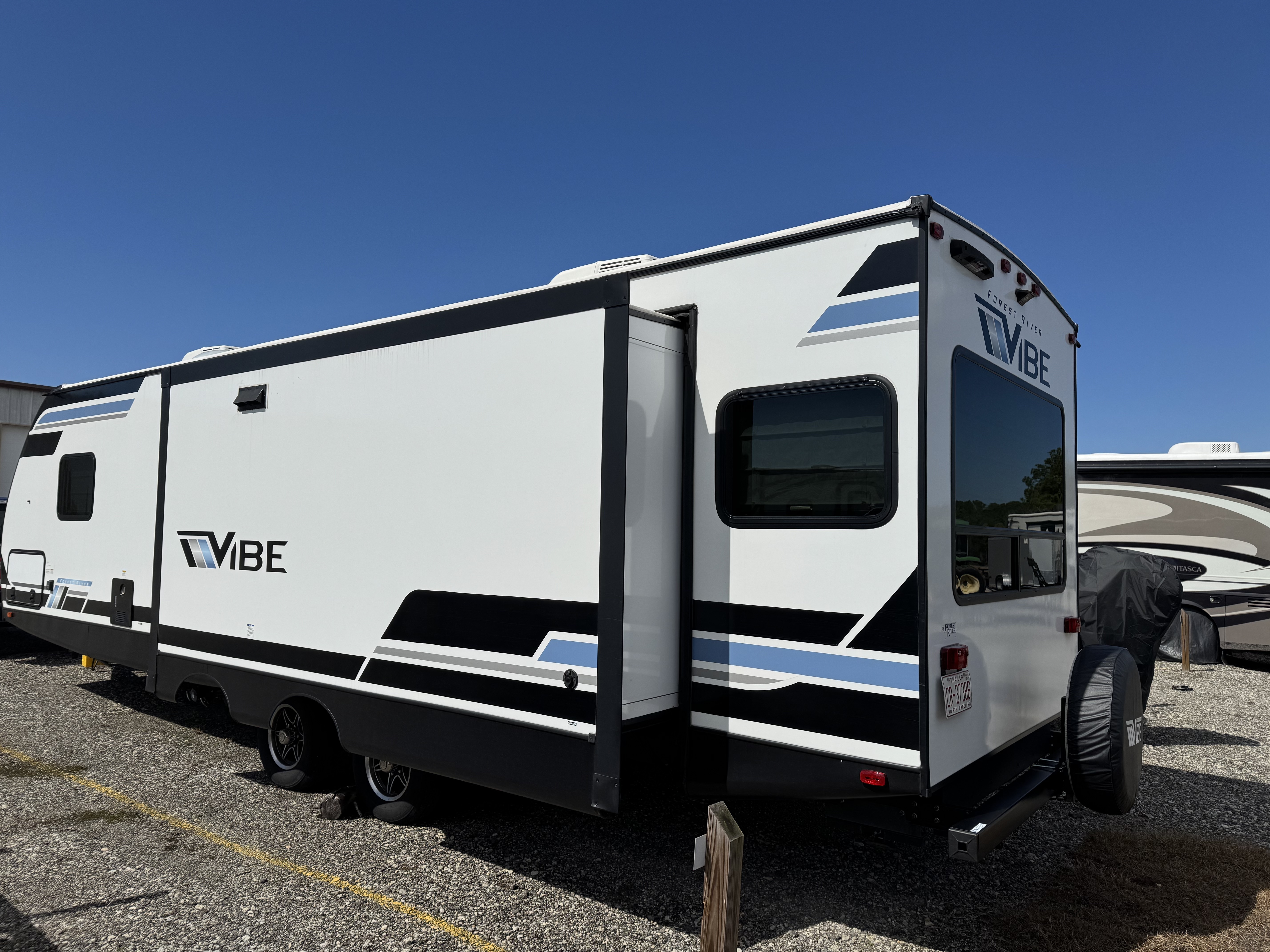 2024 Forest River VIBE REMOTE 28RL in hampstead NC
