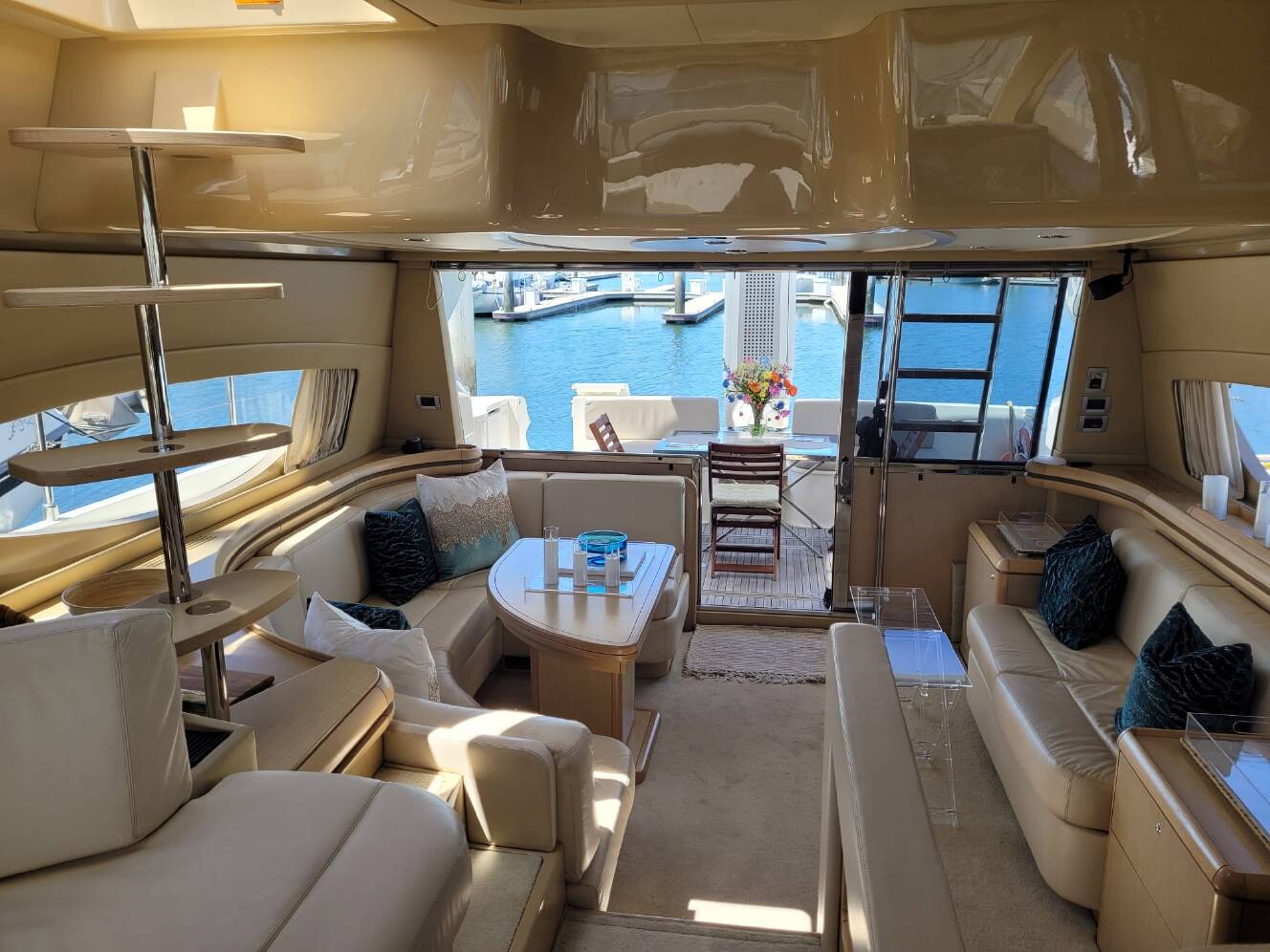 A photo of this 2006 Ferretti 550 Flybridge