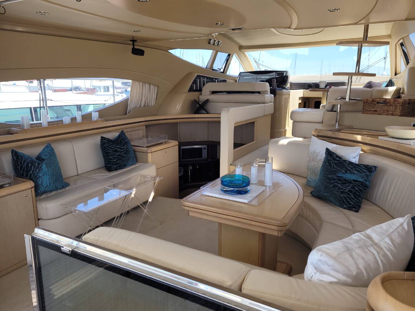 A photo of this 2006 Ferretti 550 Flybridge