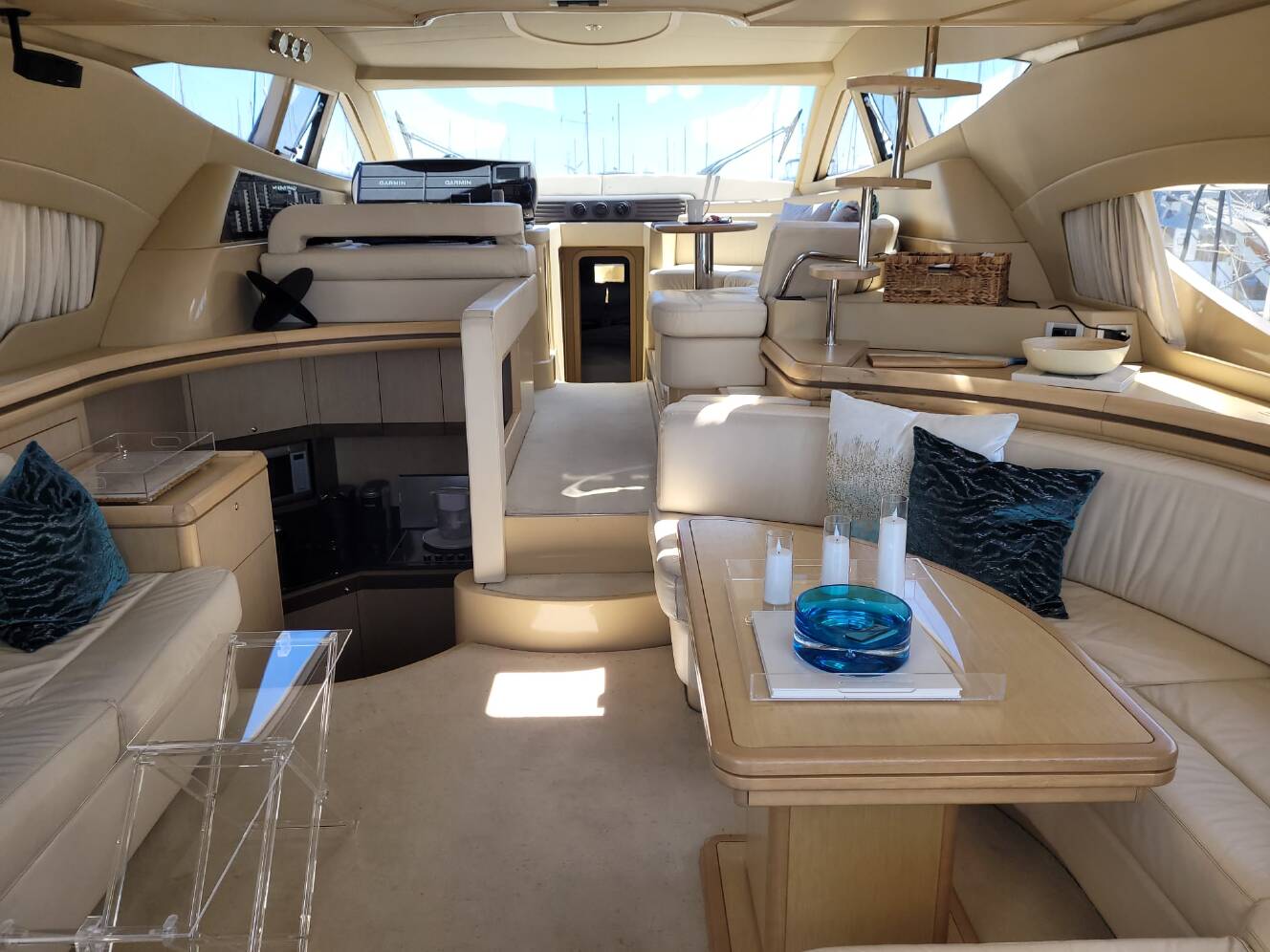 A photo of this 2006 Ferretti 550 Flybridge