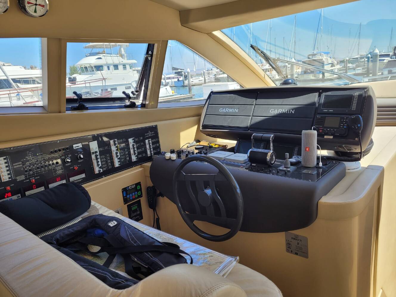 A photo of this 2006 Ferretti 550 Flybridge
