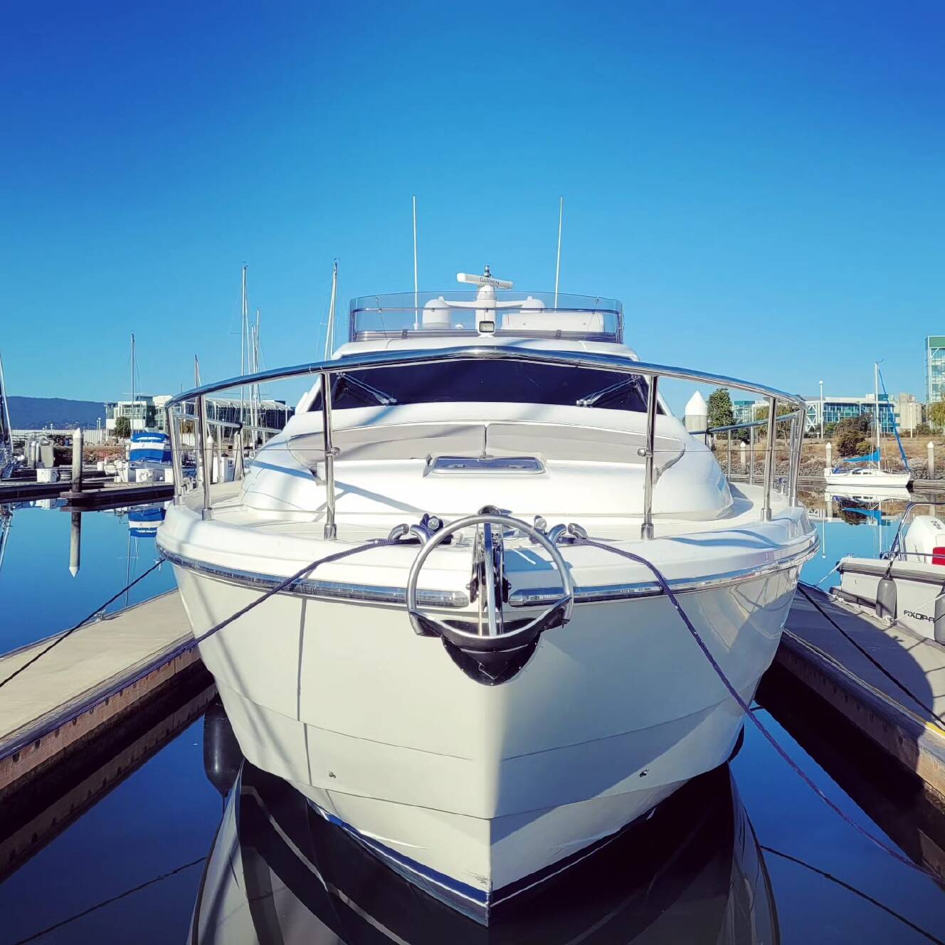 A photo of this 2006 Ferretti 550 Flybridge