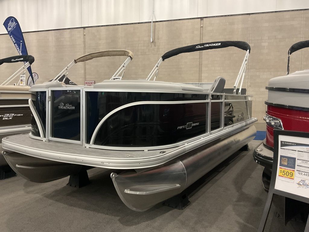 2026 Sun Tracker PB 22 RF 22-DLX in holden ME