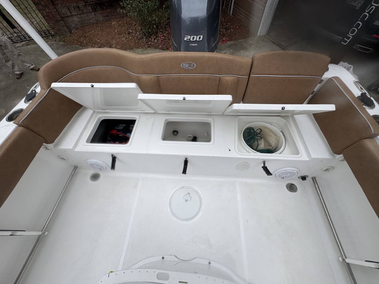 A photo of this 2023 Sea Hunt Ultra 229