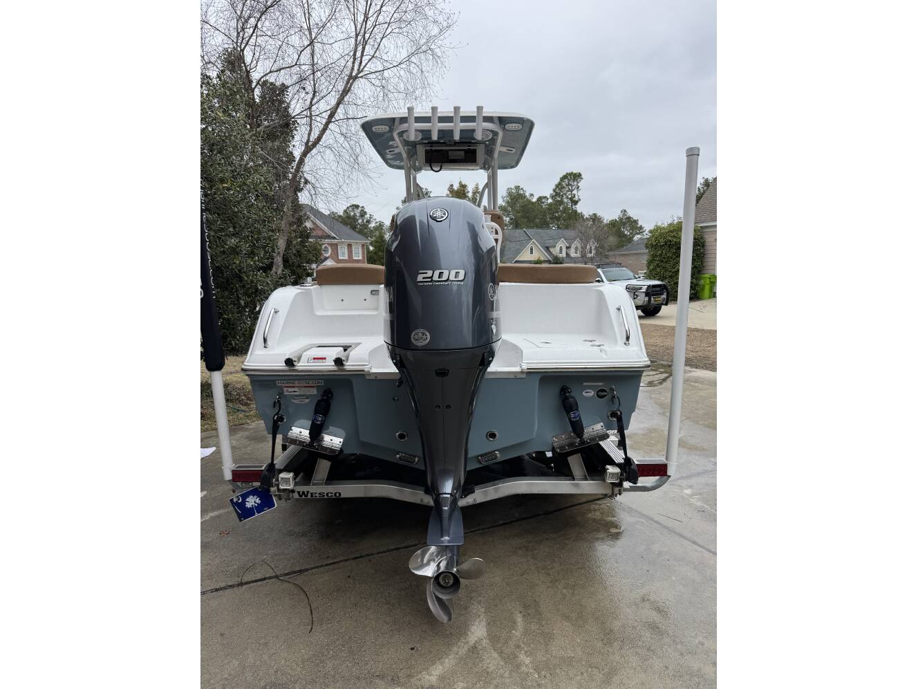 A photo of this 2023 Sea Hunt Ultra 229
