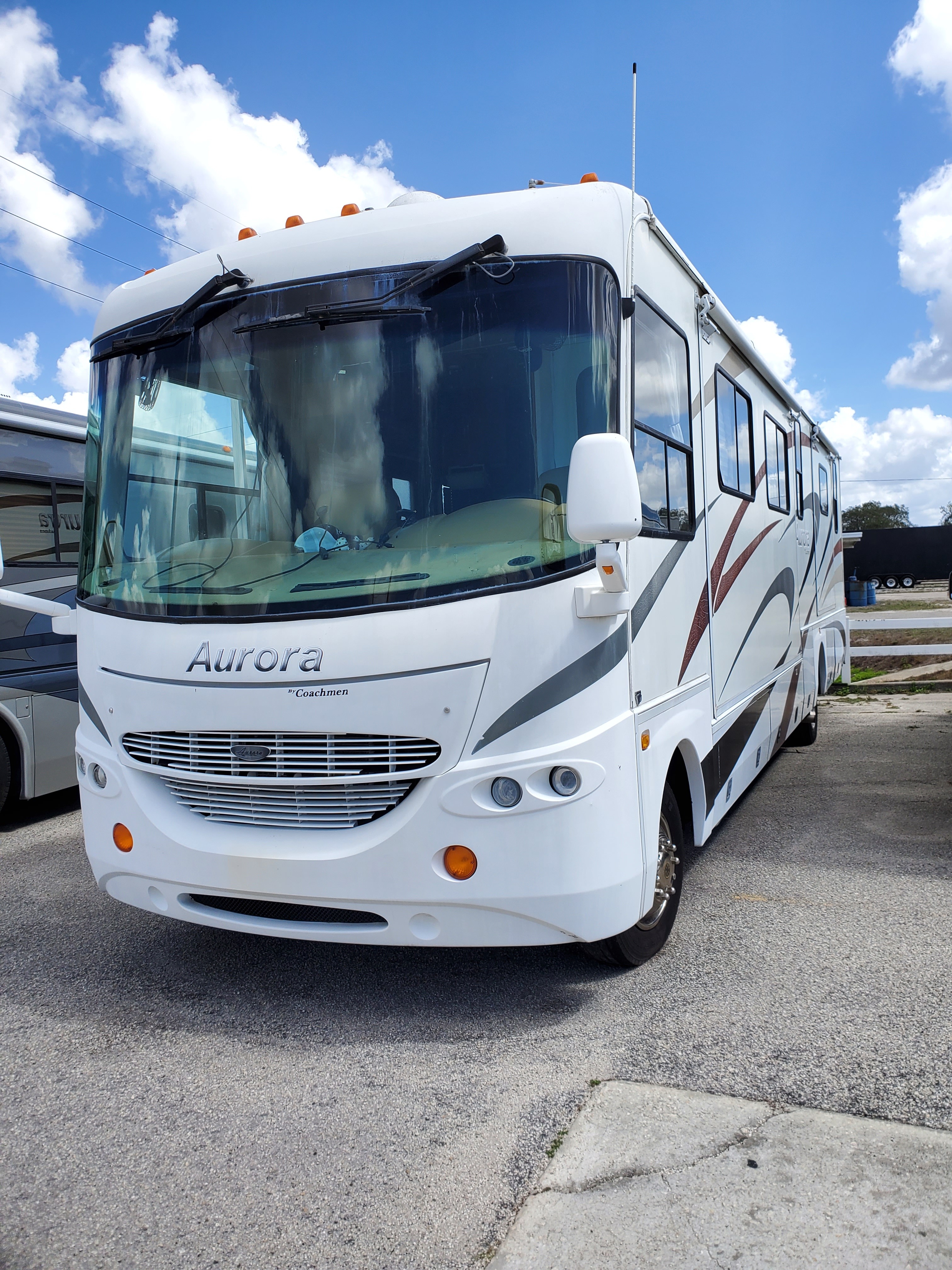 2007 Coachmen Aurora 3650TS in sebring FL