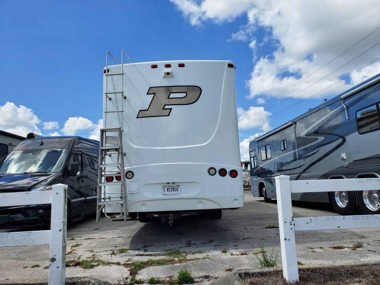 A photo of this 2007 Coachmen Aurora 3650TS