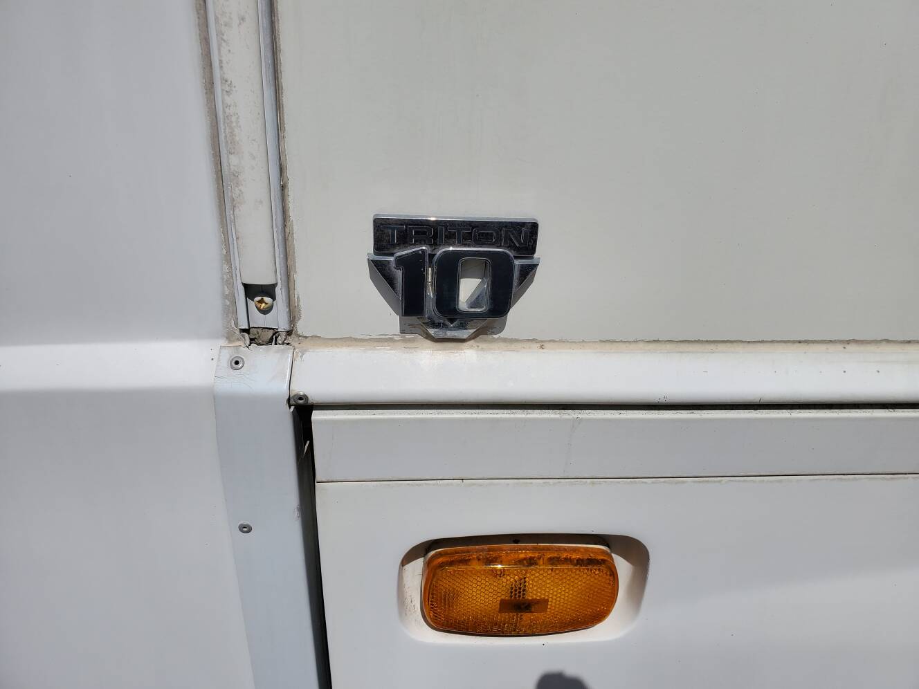 A photo of this 2007 Coachmen Aurora 3650TS