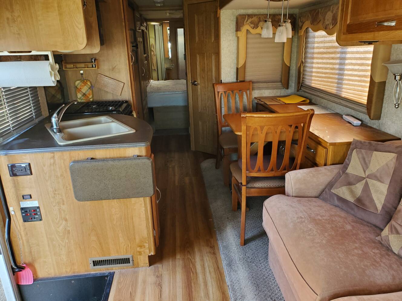 A photo of this 2007 Coachmen Aurora 3650TS