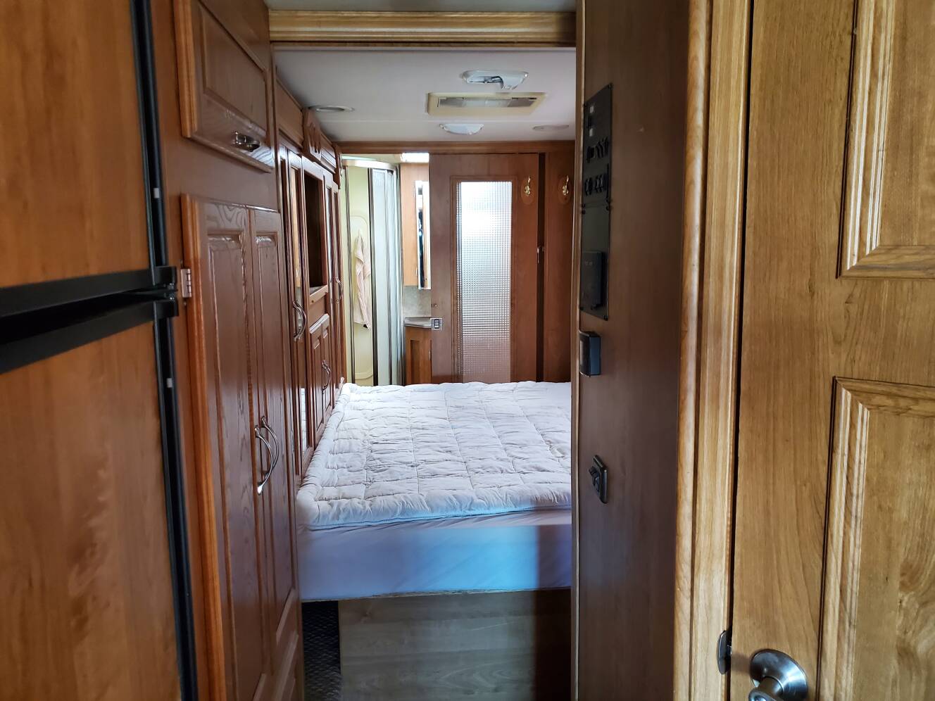 A photo of this 2007 Coachmen Aurora 3650TS