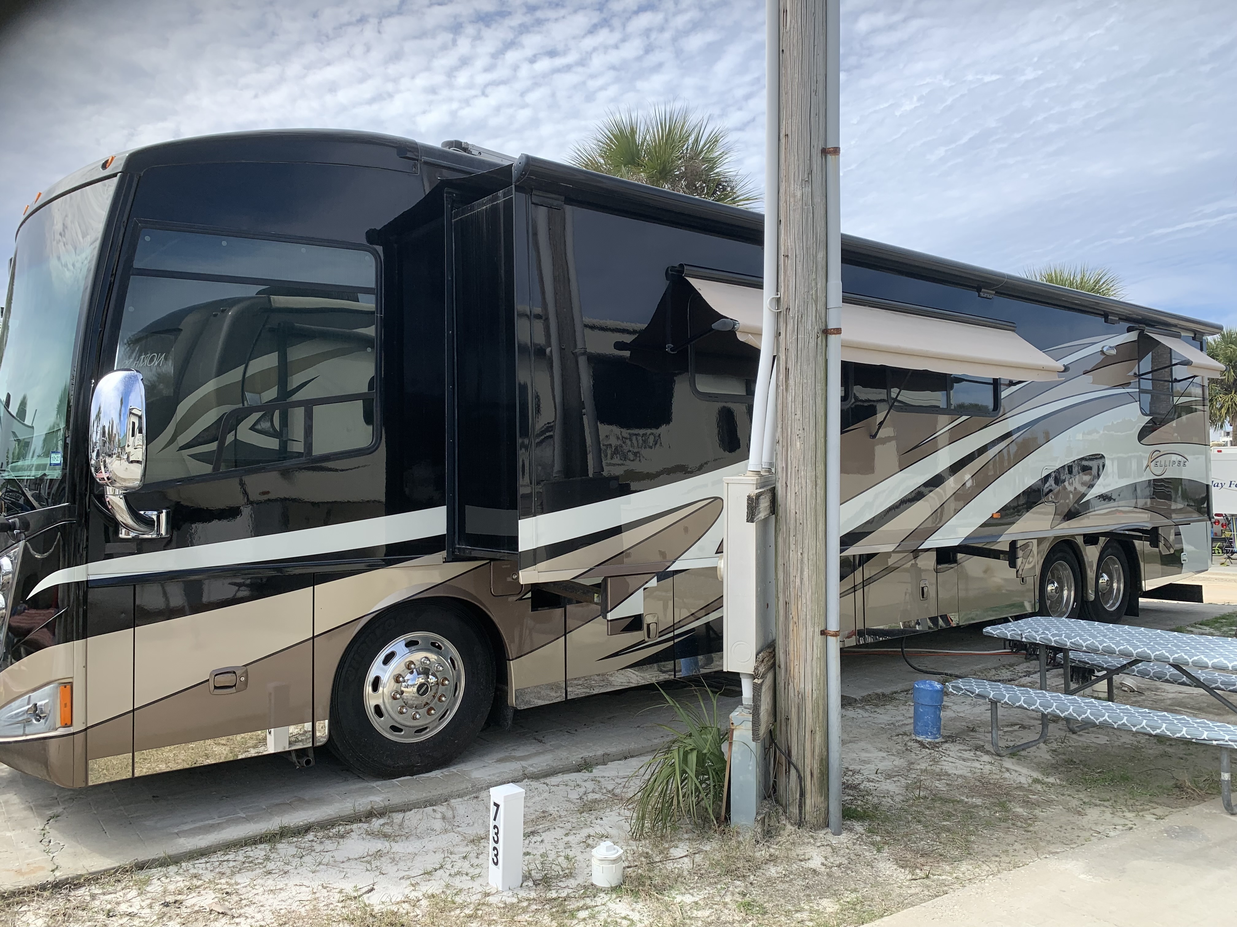 2011 Itasca ELLIPSE 42QD RV