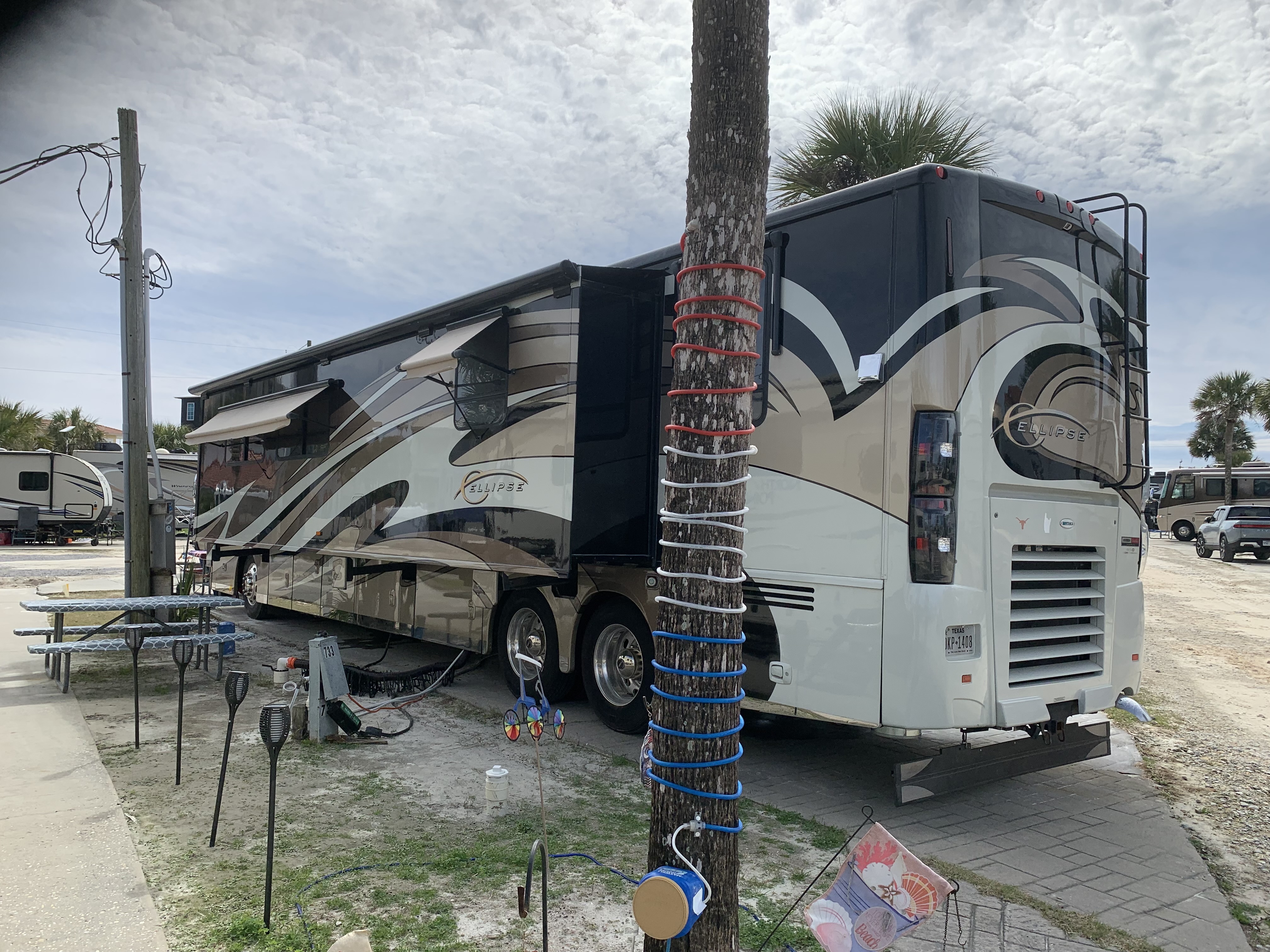 2011 Itasca ELLIPSE 42QD in cantonment FL